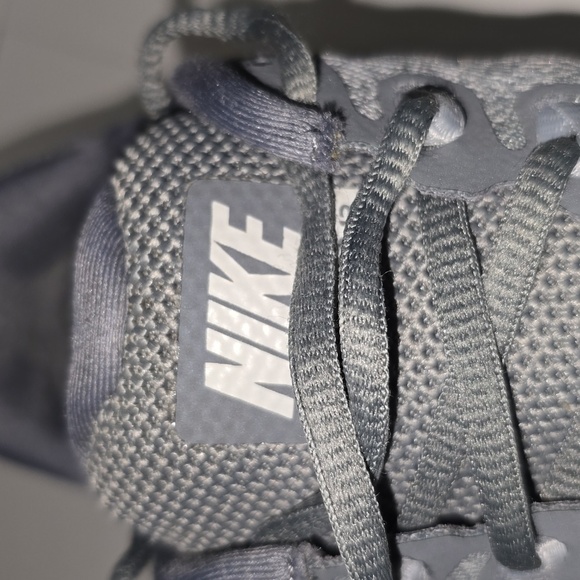 Nike Air Zoom Vomero 13 Wolf Grey Womens Size 9.5 - Picture 13 of 16